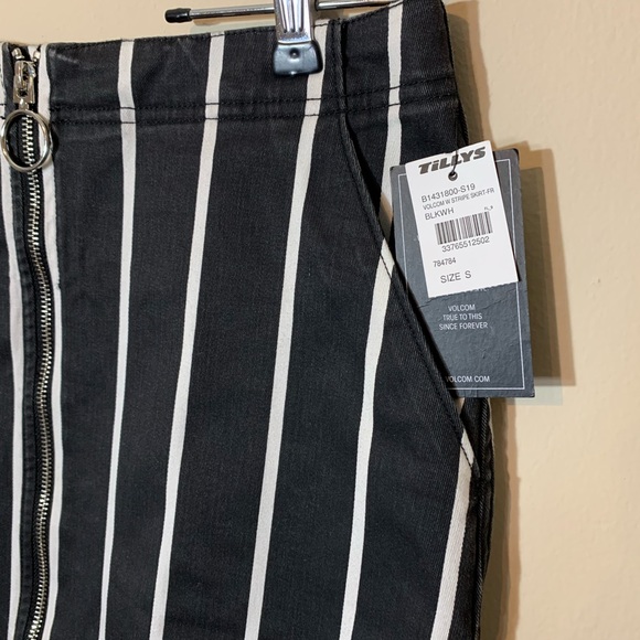 VOLCOM Stripe Mini Skirt - Picture 2 of 2